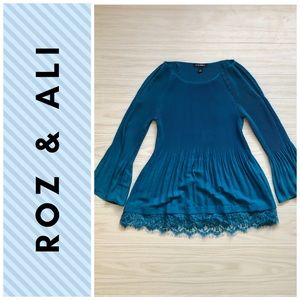 Roz &Ali bell sleeve top